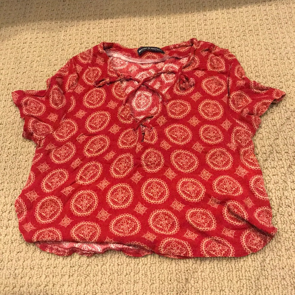 Women’s Red crossed Brandy Melville Cropped tee